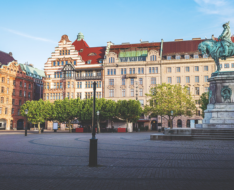 Ganthor AB - Contact, Malmö - Historic square with old houses in Malmö